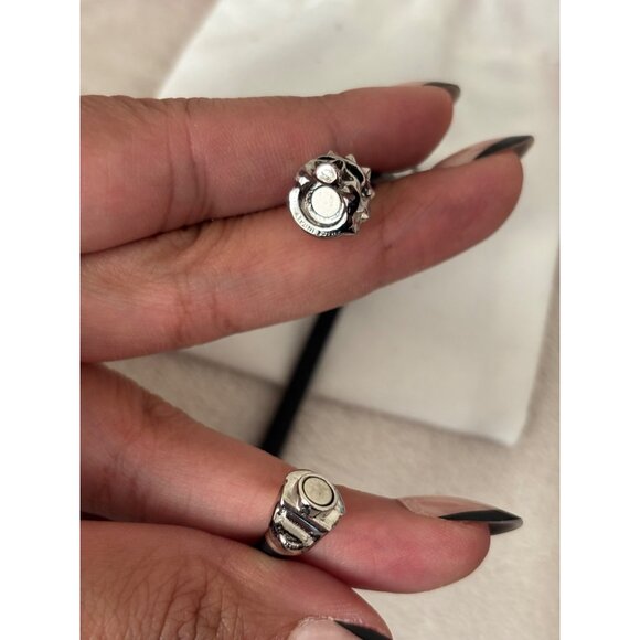 Alexander McQueen Black Rubber Skull Bracelet With Silver Tone Clasp For Men - Picture 4 of 6